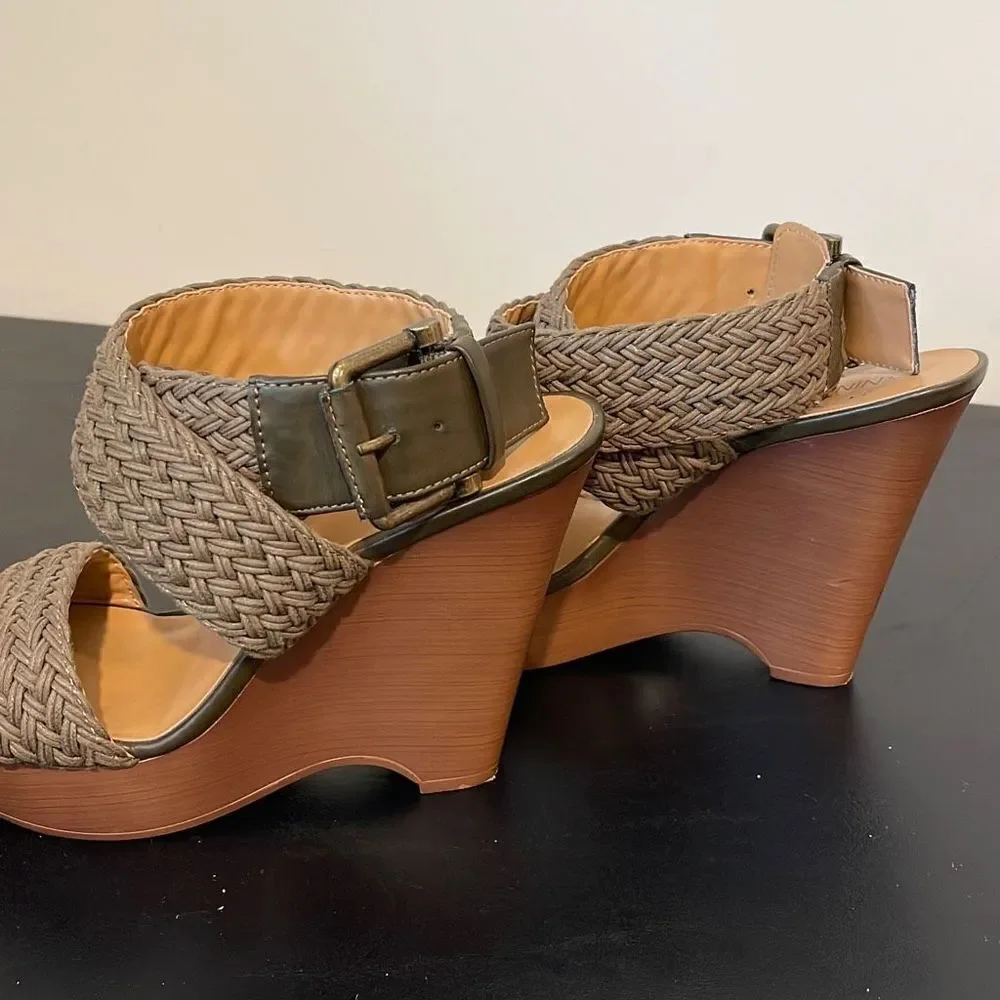 Nine West Womens Marlon Platform Heels‎ Wedge Woven Sandals Olive Green Size 6.5